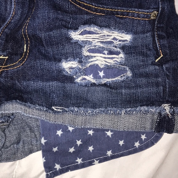 Dark wash American Eagle shorts - Picture 6 of 6